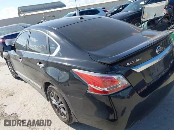 ✅ 2015 Nissan Altima S • VIN: 1N4AL3AP2FN913952 • Lot: 45354756. Wystawiony na IAAI z przebiegiem 157 520 mil. Bezpłatny archiwum sprzedaży aukcyjnych z USA i szczegółowy raport historii pojazdu na DreamBid. Zdjęcie 3.
