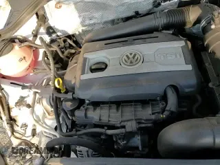 ✅ 2016 Volkswagen Tiguan SEL • VIN: WVGBV7AX0GW547500 • Lot: 84235004. Wystawiony na Copart z przebiegiem 76 679 mil. Bezpłatny archiwum sprzedaży aukcyjnych z USA i szczegółowy raport historii pojazdu na DreamBid. Zdjęcie 17.