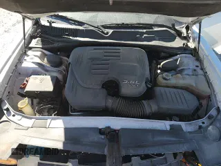 ✅ 2020 Dodge Challenger SXT • VIN: 2C3CDZAG0LH104333 • Lot: 81990335. Wystawiony na Copart z przebiegiem 143 242 mil. Bezpłatny archiwum sprzedaży aukcyjnych z USA i szczegółowy raport historii pojazdu na DreamBid. Zdjęcie 13.