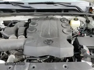 ✅ 2017 Toyota 4Runner SR5 Premium • VIN: JTEBU5JR7H5463352 • Лот: 94087475. Опубликован ранее на Copart с пробегом 117 501 миль. Бесплатный доступ к архиву аукционных продаж из США и подробный отчёт об истории автомобиля на DreamBid. Изображение 16.