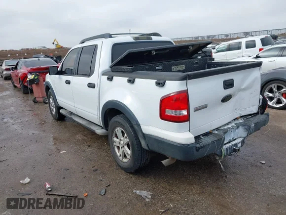 ✅ 2007 Ford Explorer Sport Trac XLT • VIN: 1FMEU31K27UA14699 • Lot: 41521328. Wystawiony na IAAI z przebiegiem 200 419 mil. Bezpłatny archiwum sprzedaży aukcyjnych z USA i szczegółowy raport historii pojazdu na DreamBid. Zdjęcie 3.