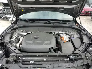 ✅ 2024 Volvo XC60 Plus Dark Theme • VIN: YV4H60DLXR1877878 • Lot: 65983915. Listed on Copart with 19,551 mi. Free auction sales archive from the USA and detailed vehicle history report at DreamBid. Image 13.