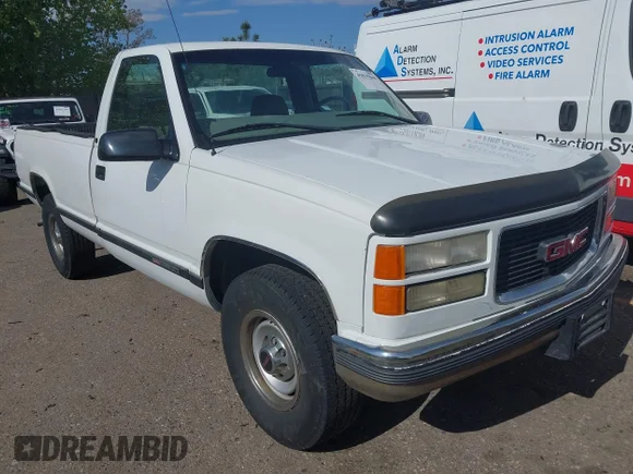 ✅ 2000 GMC Sierra 2500 • VIN: 1GTGC24R5YR103321 • Lot: 45035840. Wystawiony na IAAI z przebiegiem 212 148 mil. Bezpłatny archiwum sprzedaży aukcyjnych z USA i szczegółowy raport historii pojazdu na DreamBid. Zdjęcie 1.