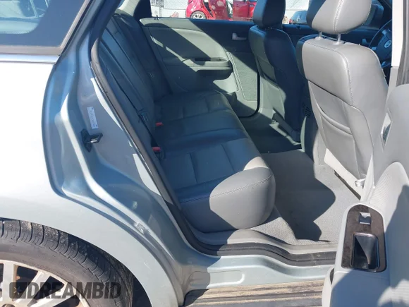 ✅ 2007 Mercury Montego Premier • VIN: 1MEHM421X7G604210 • Lot: 43691001. Wystawiony na IAAI z przebiegiem Nie podano. Bezpłatny archiwum sprzedaży aukcyjnych z USA i szczegółowy raport historii pojazdu na DreamBid. Zdjęcie 8.