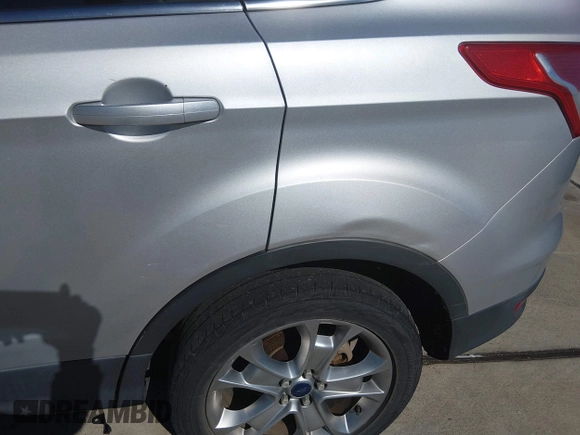 ✅ 2015 Ford Escape Titanium • VIN: 1FMCU0JX5FUA81622 • Lot: 44187214. Wystawiony na IAAI z przebiegiem 234 997 mil. Bezpłatny archiwum sprzedaży aukcyjnych z USA i szczegółowy raport historii pojazdu na DreamBid. Zdjęcie 6.