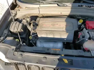 ✅ 2018 Jeep Renegade Altitude • VIN: ZACCJABB7JPJ72050 • Лот: 86443575. Опубликован ранее на Copart с пробегом 101 044 миль. Бесплатный доступ к архиву аукционных продаж из США и подробный отчёт об истории автомобиля на DreamBid. Изображение 16.