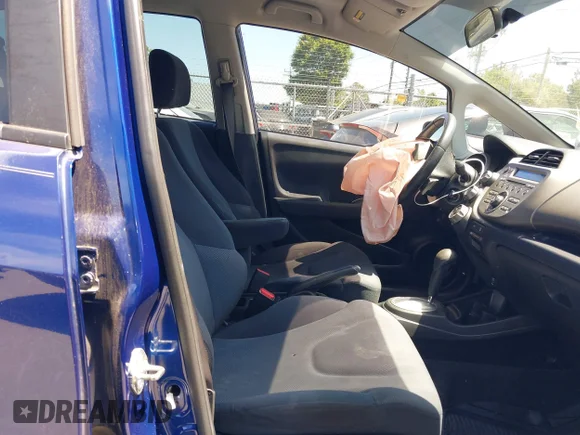 ✅ 2009 Honda Fit Sport • VIN: JHMGE88479S031221 • Лот: 45125755. Опубликован ранее на IAAI с пробегом 107 777 миль. Бесплатный доступ к архиву аукционных продаж из США и подробный отчёт об истории автомобиля на DreamBid. Изображение 5.
