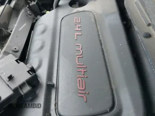 ✅ 2017 Jeep Renegade Trailhawk • VIN: ZACCJBCB1HPE40687 • Lot: 43584458. Listed on IAAI with 127,102 mi. Free auction sales archive from the USA and detailed vehicle history report at DreamBid. Image 20.