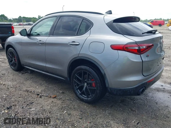 ✅ 2019 Alfa Romeo Stelvio Ti Sport • VIN: ZASPAKBN2K7C43469 • Лот: 45218557. Опубліковано раніше на IAAI з пробігом 87 913 миль. Безкоштовний доступ до архіву аукціонних продажів зі США та докладний звіт про історію автомобіля на DreamBid. Зображення 3.