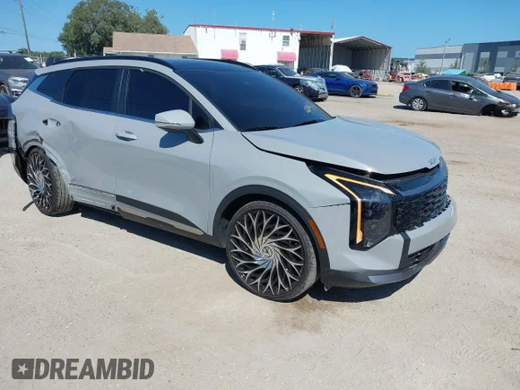 ✅ 2026 Kia Sportage EX • VIN: 5XYK33DF0TG406617 • Lot: 44941701. Wystawiony na IAAI z przebiegiem 8 693 mil. Bezpłatny archiwum sprzedaży aukcyjnych z USA i szczegółowy raport historii pojazdu na DreamBid. Zdjęcie 1.