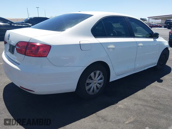 ✅ 2014 Volkswagen Jetta S • VIN: 3VW2K7AJ8EM383061 • Lot: 45317982. Wystawiony na IAAI z przebiegiem 147 505 mil. Bezpłatny archiwum sprzedaży aukcyjnych z USA i szczegółowy raport historii pojazdu na DreamBid. Zdjęcie 4.