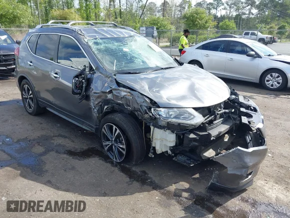 ✅ 2020 Nissan Rogue S • VIN: JN8AT2MT0LW013672 • Lot: 44742014. Wystawiony na IAAI z przebiegiem 89 014 mil. Bezpłatny archiwum sprzedaży aukcyjnych z USA i szczegółowy raport historii pojazdu na DreamBid. Zdjęcie 1.