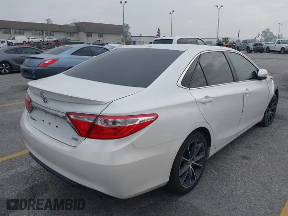 ✅ 2015 Toyota Camry SE • VIN: 4T1BF1FK4FU034252 • Lot: 44215722. Wystawiony na IAAI z przebiegiem 126 183 mil. Bezpłatny archiwum sprzedaży aukcyjnych z USA i szczegółowy raport historii pojazdu na DreamBid. Zdjęcie 4.