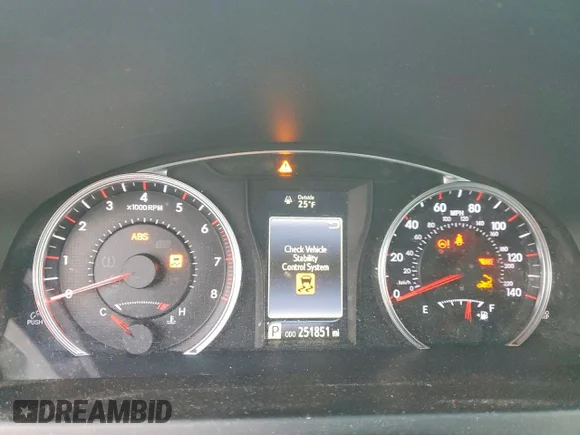 ✅ 2017 Toyota Camry XLE • VIN: 4T1BF1FK5HU752489 • Лот: 75217645. Опубліковано раніше на Copart з пробігом 251 851 миль. Безкоштовний доступ до архіву аукціонних продажів зі США та докладний звіт про історію автомобіля на DreamBid. Зображення 9.