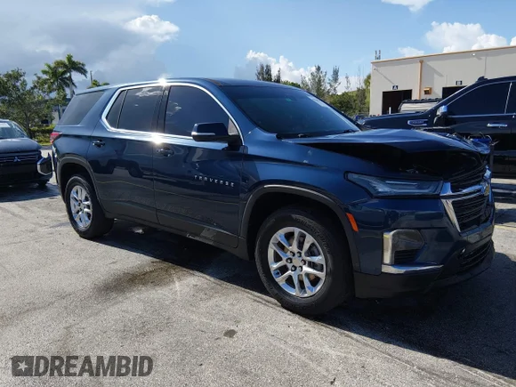 ✅ 2022 Chevrolet Traverse LS • VIN: 1GNERLKW0NJ180927 • Lot: 45148213. Wystawiony na IAAI z przebiegiem 46 314 mil. Bezpłatny archiwum sprzedaży aukcyjnych z USA i szczegółowy raport historii pojazdu na DreamBid. Zdjęcie 1.