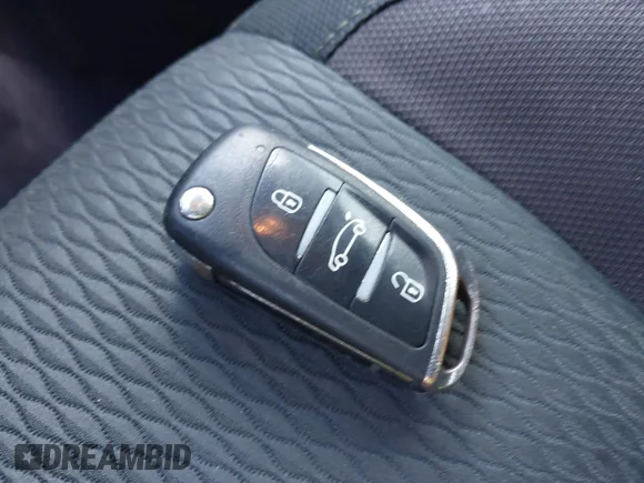 ✅ 2019 Toyota Corolla LE • VIN: 5YFBURHE8KP909694 • Lot: 45215793. Listed on IAAI with 174,703 mi. Free auction sales archive from the USA and detailed vehicle history report at DreamBid. Image 11.