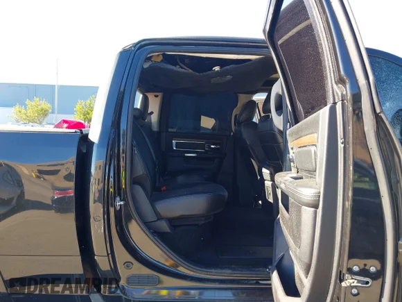 ✅ 2016 Ram 2500 Laramie • VIN: 3C6UR5FL2GG274352 • Lot: 44119949. Listed on IAAI with 118,569 mi. Free auction sales archive from the USA and detailed vehicle history report at DreamBid. Image 8.