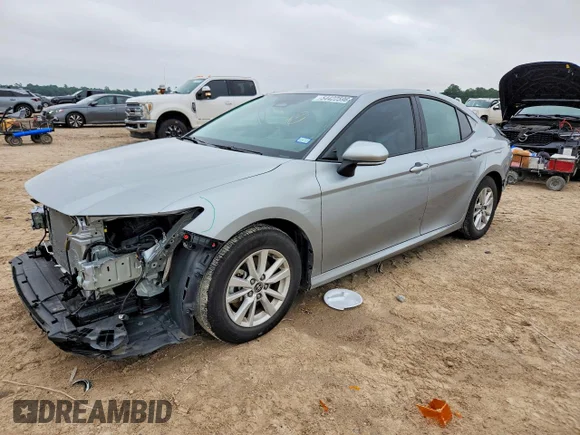 ✅ 2025 Toyota Camry SE • VIN: 4T1DAACK0SU130952 • Лот: 54422596. Опубліковано раніше на Copart з пробігом 24 479 миль. Безкоштовний доступ до архіву аукціонних продажів зі США та докладний звіт про історію автомобіля на DreamBid. Зображення 1.