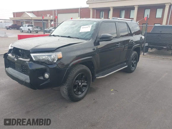 ✅ 2020 Toyota 4Runner SR5 • VIN: JTEZU5JRXL5223798 • Lot: 44293675. Wystawiony na IAAI z przebiegiem 61 035 mil. Bezpłatny archiwum sprzedaży aukcyjnych z USA i szczegółowy raport historii pojazdu na DreamBid. Zdjęcie 2.