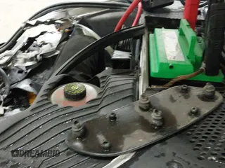 ✅ 1997 Porsche Boxster • VIN: WP0CA2988VS620461 • Lot: 43012925. Wystawiony na IAAI z przebiegiem 111 693 mil. Bezpłatny archiwum sprzedaży aukcyjnych z USA i szczegółowy raport historii pojazdu na DreamBid. Zdjęcie 16.