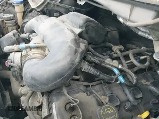 ✅ 2015 Ford Transit Cargo • VIN: 1FTNR1ZM8FKA83228 • Lot: 43085311. Wystawiony na IAAI z przebiegiem 190 562 mil. Bezpłatny archiwum sprzedaży aukcyjnych z USA i szczegółowy raport historii pojazdu na DreamBid. Zdjęcie 17.