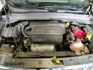 ✅ 2020 Jeep Renegade Latitude • VIN: ZACNJBBB0LPL73404 • Lot: 71713125. Wystawiony na Copart z przebiegiem 78 941 mil. Bezpłatny archiwum sprzedaży aukcyjnych z USA i szczegółowy raport historii pojazdu na DreamBid. Zdjęcie 16.