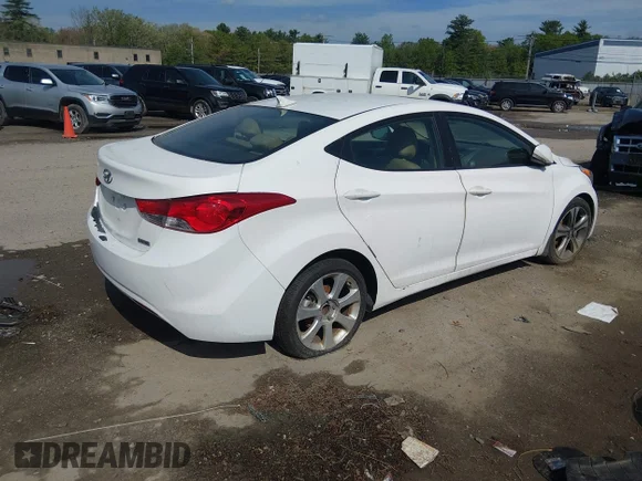 ✅ 2013 Hyundai Elantra GLS • VIN: 5NPDH4AE2DH225556 • Lot: 45169519. Wystawiony na IAAI z przebiegiem 132 263 mil. Bezpłatny archiwum sprzedaży aukcyjnych z USA i szczegółowy raport historii pojazdu na DreamBid. Zdjęcie 4.