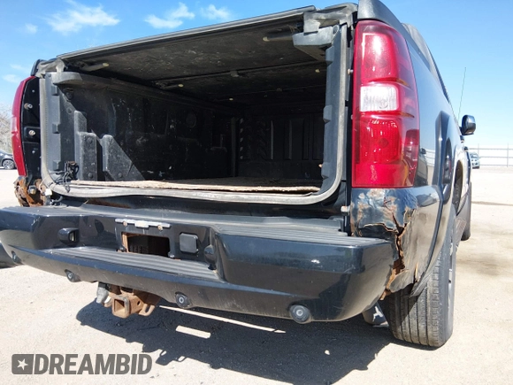 ✅ 2007 Chevrolet Avalanche LTZ • VIN: 3GNFK12367G305419 • Lot: 44915722. Wystawiony na IAAI z przebiegiem 209 325 mil. Bezpłatny archiwum sprzedaży aukcyjnych z USA i szczegółowy raport historii pojazdu na DreamBid. Zdjęcie 6.