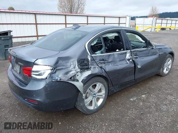 ✅ 2017 BMW 3 Series 330i • VIN: WBA8B9G39HNU53367 • Lot: 44769855. Listed on IAAI with 96,985 mi. Free auction sales archive from the USA and detailed vehicle history report at DreamBid. Image 4.