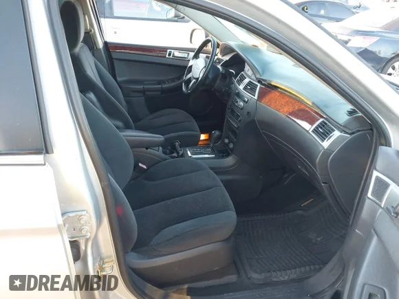 ✅ 2005 Chrysler Pacifica Touring • VIN: 2C4GM68485R577238 • Lot: 43682186. Wystawiony na IAAI z przebiegiem 27 105 mil. Bezpłatny archiwum sprzedaży aukcyjnych z USA i szczegółowy raport historii pojazdu na DreamBid. Zdjęcie 5.