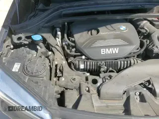 ✅ 2018 BMW X1 sDrive28i • VIN: WBXHU7C32J5H42125 • Lot: 82331355. Wystawiony na Copart z przebiegiem 82 921 mil. Bezpłatny archiwum sprzedaży aukcyjnych z USA i szczegółowy raport historii pojazdu na DreamBid. Zdjęcie 16.