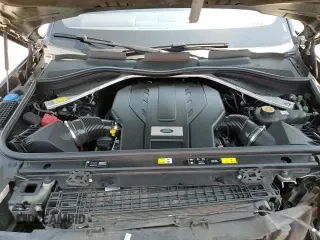 ✅ 2023 Land Rover Range Rover SE • VIN: SALKP9E70PA057360 • Lot: 68523835. Wystawiony na Copart z przebiegiem 17 237 mil. Bezpłatny archiwum sprzedaży aukcyjnych z USA i szczegółowy raport historii pojazdu na DreamBid. Zdjęcie 17.