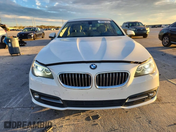 ✅ 2016 BMW 5 Series 528i • VIN: WBA5A5C55GG350035 • Lot: 98235505. Wystawiony na Copart z przebiegiem 85 987 mil. Bezpłatny archiwum sprzedaży aukcyjnych z USA i szczegółowy raport historii pojazdu na DreamBid. Zdjęcie 5.