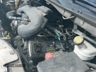 ✅ 2017 Ford Transit • VIN: 1FTYE1YM6HKA76808 • Lot: 42223012. Wystawiony na IAAI z przebiegiem 251 855 mil. Bezpłatny archiwum sprzedaży aukcyjnych z USA i szczegółowy raport historii pojazdu na DreamBid. Zdjęcie 18.