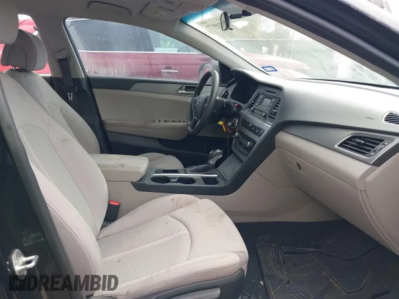 ✅ 2017 Hyundai Sonata SE • VIN: 5NPE24AF2HH552642 • Lot: 43719977. Wystawiony na IAAI z przebiegiem 66 775 mil. Bezpłatny archiwum sprzedaży aukcyjnych z USA i szczegółowy raport historii pojazdu na DreamBid. Zdjęcie 5.