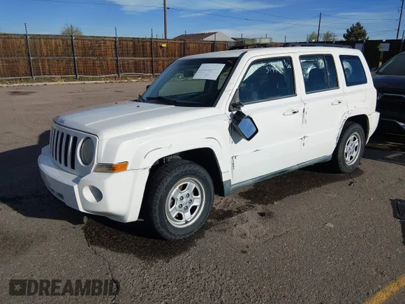 ✅ 2010 Jeep Patriot Sport • VIN: 1J4NF2GB7AD565194 • Lot: 44801243. Wystawiony na IAAI z przebiegiem 109 239 mil. Bezpłatny archiwum sprzedaży aukcyjnych z USA i szczegółowy raport historii pojazdu na DreamBid. Zdjęcie 2.