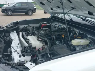 ✅ 2025 Toyota Tacoma SR • VIN: 3TYLB5JN4ST063931 • Lot: 42525758. Listed on IAAI with 7,985 mi. Free auction sales archive from the USA and detailed vehicle history report at DreamBid. Image 19.