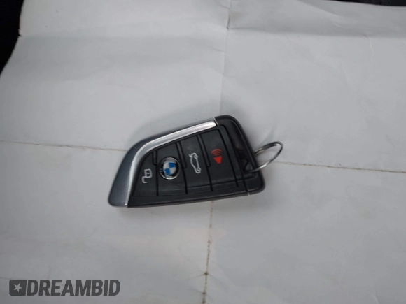 ✅ 2021 BMW 3 Series M340i xDrive • VIN: WBA5U9C04MFK14869 • Lot: 43545648. Wystawiony na IAAI z przebiegiem 80 054 mil. Bezpłatny archiwum sprzedaży aukcyjnych z USA i szczegółowy raport historii pojazdu na DreamBid. Zdjęcie 11.