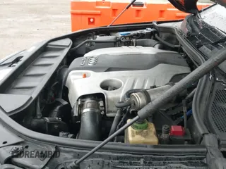 ✅ 2014 Audi Q7 Premium • VIN: WA1CMAFEXED002665 • Lot: 43799033. Listed on IAAI with 233,177 mi. Free auction sales archive from the USA and detailed vehicle history report at DreamBid. Image 12.