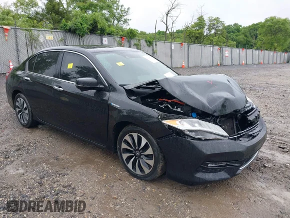 ✅ 2017 Honda Accord • VIN: JHMCR6F32HC024543 • Lot: 39433077. Listed on IAAI with 96,797 mi. Free auction sales archive from the USA and detailed vehicle history report at DreamBid. Image 1.