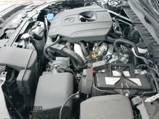 ✅ 2025 Mazda CX-50 S Preferred • VIN: 7MMVABBM1SN323445 • Lot: 43006040. Wystawiony na IAAI z przebiegiem 19 009 mil. Bezpłatny archiwum sprzedaży aukcyjnych z USA i szczegółowy raport historii pojazdu na DreamBid. Zdjęcie 19.