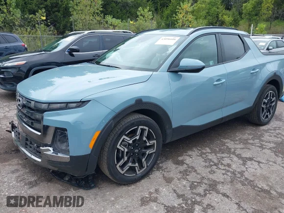 ✅ 2025 Hyundai Santa Cruz Limited • VIN: 5NTJEDDF1SH134728 • Lot: 43096606. Wystawiony na IAAI z przebiegiem 8 574 mil. Bezpłatny archiwum sprzedaży aukcyjnych z USA i szczegółowy raport historii pojazdu na DreamBid. Zdjęcie 2.