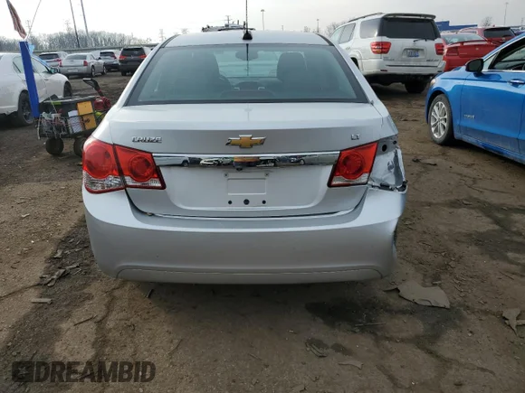 ✅ 2016 Chevrolet Cruze LT • VIN: 1G1PE5SB9G7224020 • Lot: 36190203. Wystawiony na Copart z przebiegiem 127 455 mil. Bezpłatny archiwum sprzedaży aukcyjnych z USA i szczegółowy raport historii pojazdu na DreamBid. Zdjęcie 6.