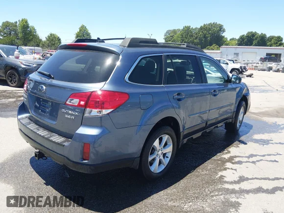 ✅ 2013 Subaru Outback Limited • VIN: 4S4BRDKC7D2236034 • Lot: 45284010. Wystawiony na IAAI z przebiegiem 114 720 mil. Bezpłatny archiwum sprzedaży aukcyjnych z USA i szczegółowy raport historii pojazdu na DreamBid. Zdjęcie 4.