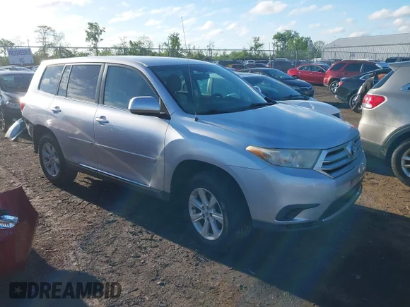 ✅ 2011 Toyota Highlander • VIN: 5TDZA3EHXBS015951 • Lot: 44994470. Listed on IAAI with 174,335 mi. Free auction sales archive from the USA and detailed vehicle history report at DreamBid. Image 1.