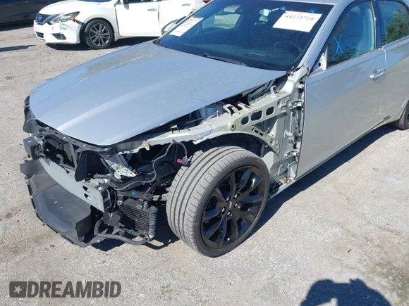 ✅ 2014 Cadillac CTS Vsport Premium RWD • VIN: 1G6AV5S87E0155323 • Лот: 44273724. Опубліковано раніше на IAAI з пробігом 112 873 миль. Безкоштовний доступ до архіву аукціонних продажів зі США та докладний звіт про історію автомобіля на DreamBid. Зображення 6.