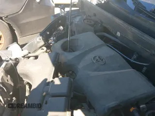 ✅ 2019 Toyota RAV4 XLE • VIN: JTMW1RFV5KD511696 • Lot: 43375517. Listed on IAAI with 77,309 mi. Free auction sales archive from the USA and detailed vehicle history report at DreamBid. Image 18.