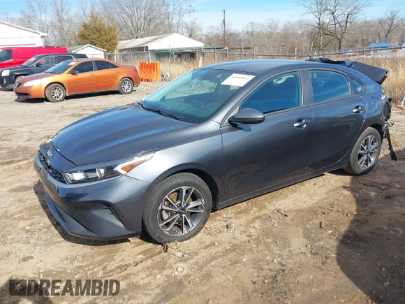 ✅ 2024 Kia Forte LXS • VIN: 3KPF24AD3RE826908 • Lot: 44401811. Wystawiony na IAAI z przebiegiem 41 819 mil. Bezpłatny archiwum sprzedaży aukcyjnych z USA i szczegółowy raport historii pojazdu na DreamBid. Zdjęcie 2.