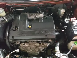 ✅ 2006 Suzuki Aerio • VIN: JS2RD62H965351072 • Lot: 86067064. Wystawiony na Copart z przebiegiem 265 075 mil. Bezpłatny archiwum sprzedaży aukcyjnych z USA i szczegółowy raport historii pojazdu na DreamBid. Zdjęcie 13.