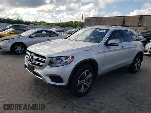 ✅ 2017 Mercedes-Benz GLC 300 • VIN: WDC0G4KB8HF135361 • Лот: 56015932. Опубліковано раніше на Copart з пробігом 36 377 миль. Безкоштовний доступ до архіву аукціонних продажів зі США та докладний звіт про історію автомобіля на DreamBid. Зображення 2.